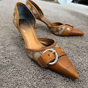 Coach Signature C Monogram Brown Leather Accent Buckle Heels Size 6.5 B
